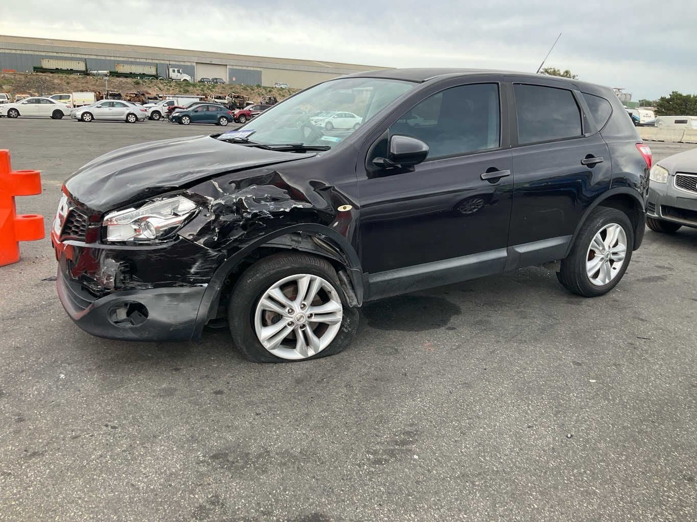 2014 Nissan Dualis ST J10Hatchback 
Nissan
Dualis
