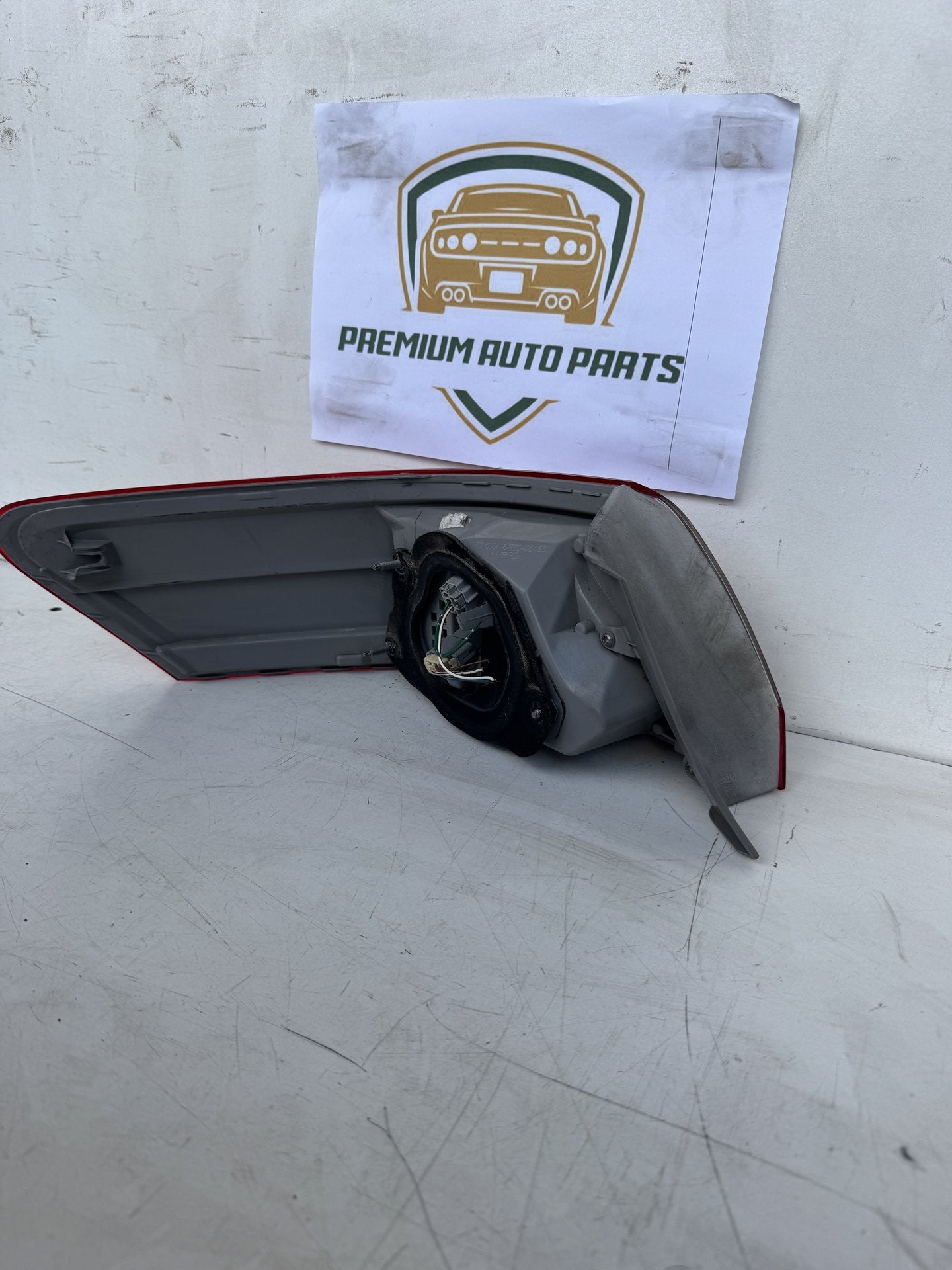 2010  XV40 Right Taillight
