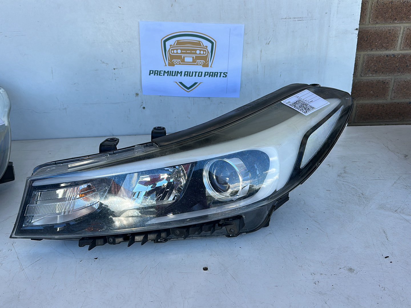 2018 Kia Cerato YD Hatchback Left Headlight