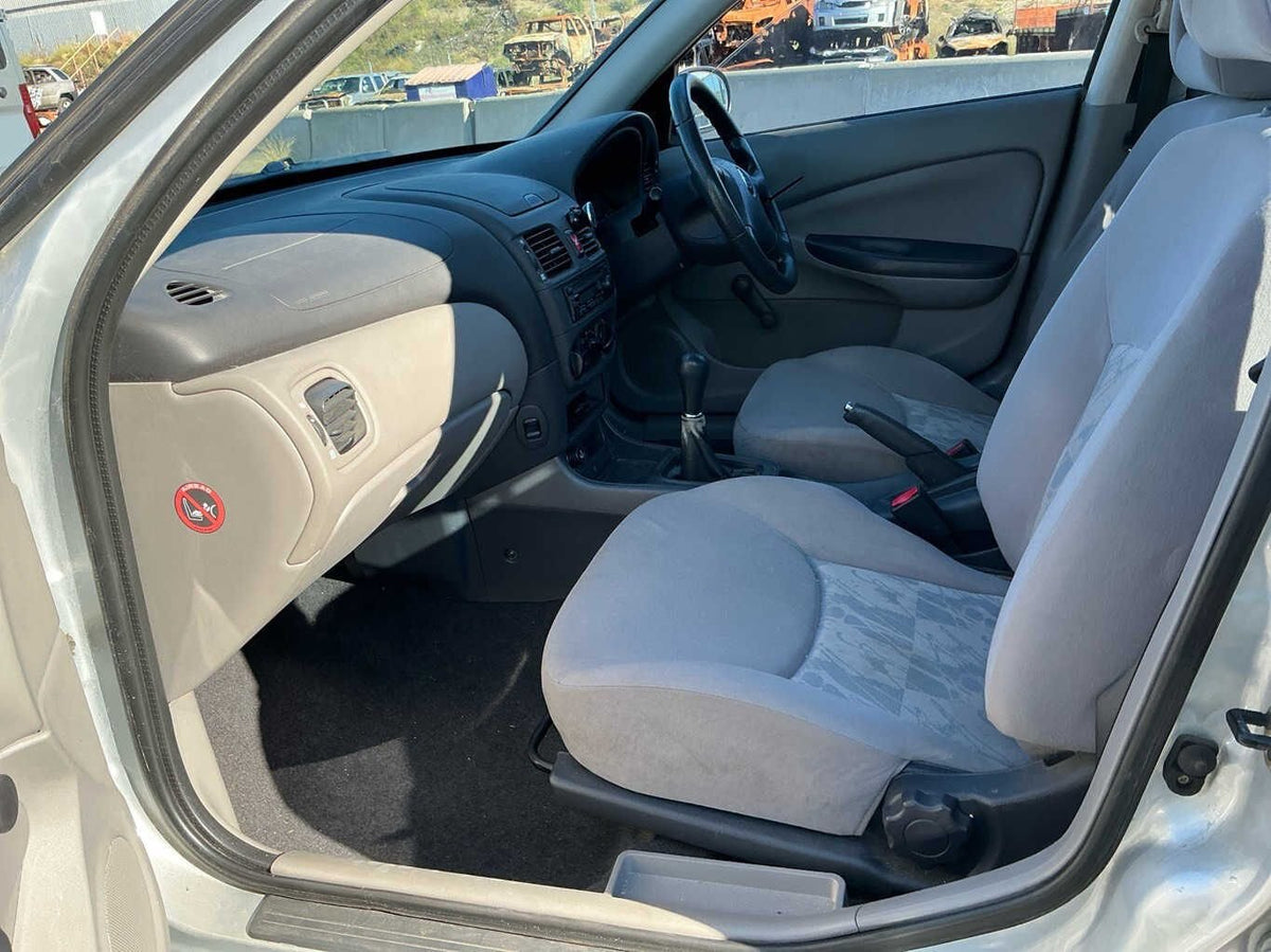 2001 Nissan Pulsar ST N16