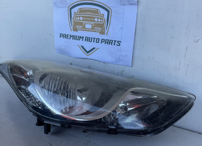 2013 Hyundai Elantra MD Sedan Right Headlight