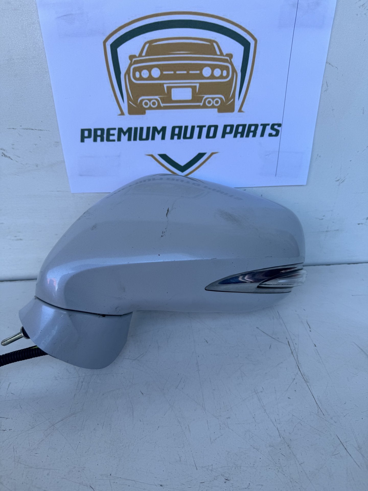 2010  E20 Left Door Mirror