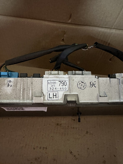 1988-1997 Toyota Hilux V N80 Standard Cab Pickup Instrument Cluster 324450