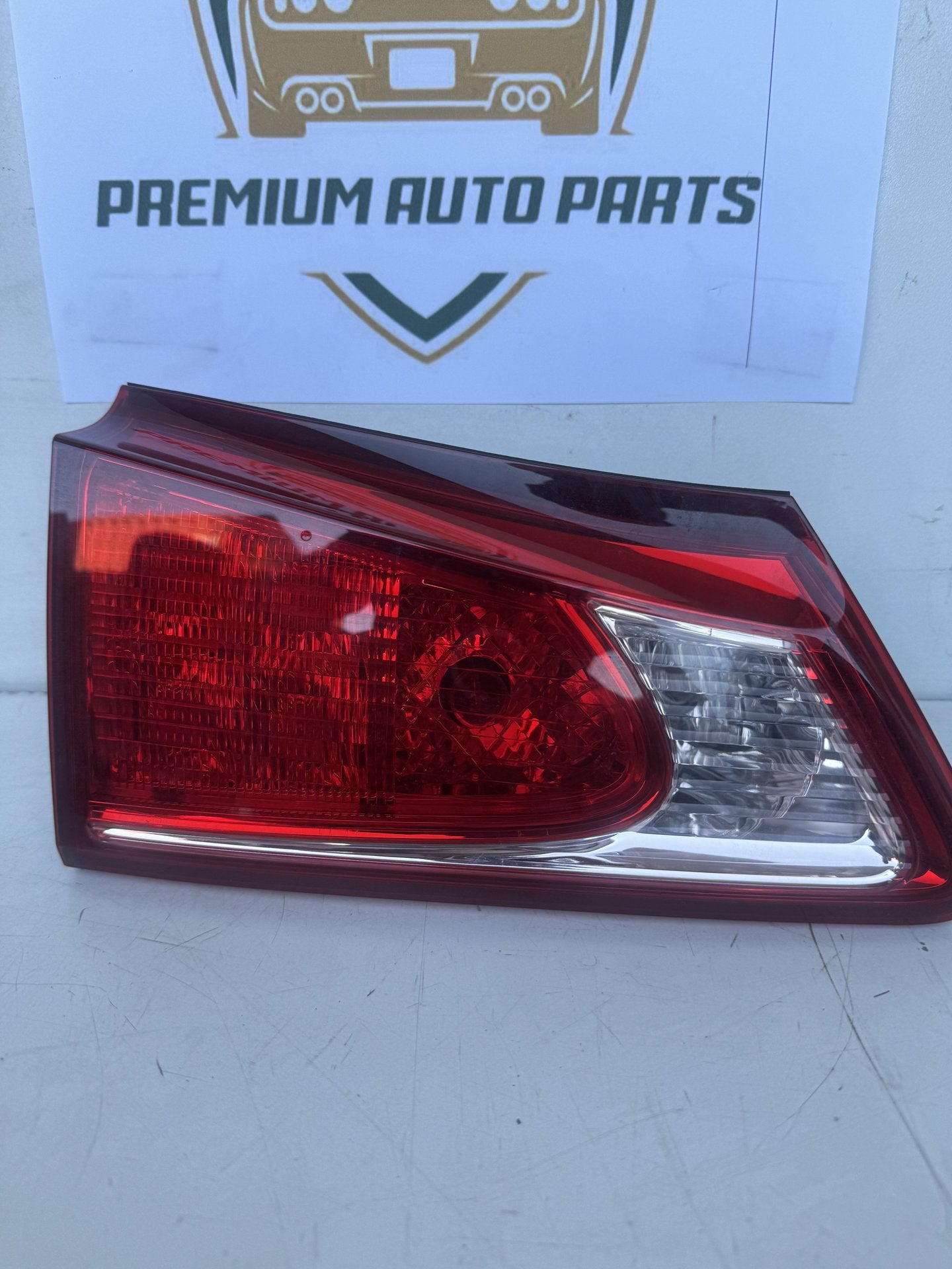 2010  E20 Left Boot Light
