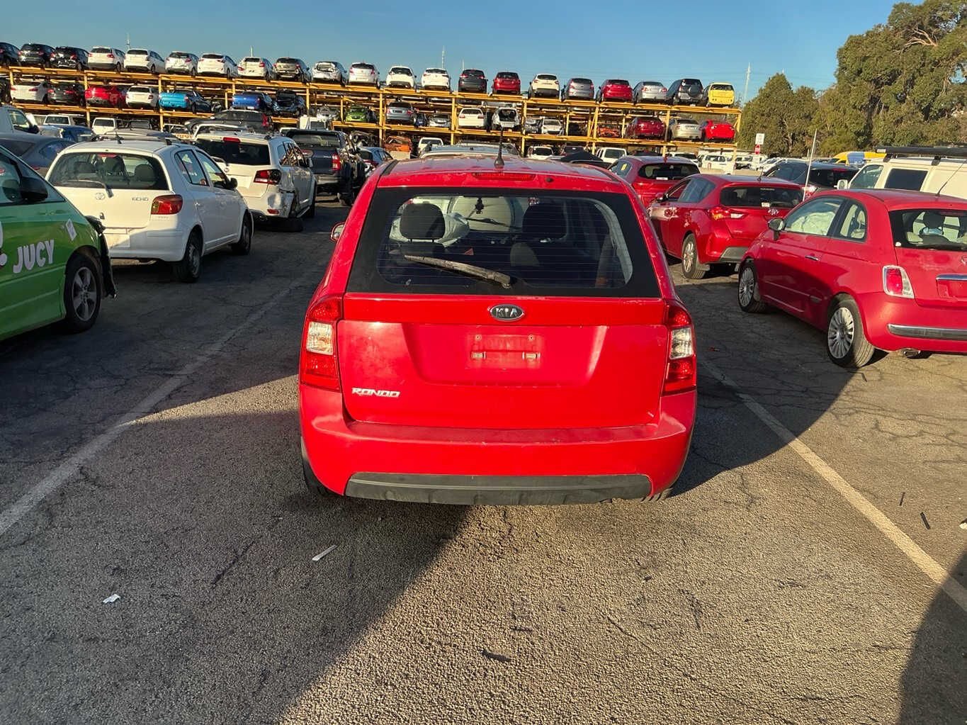 2010 Kia Rondo  III UNStation Wagon 
Kia
Rondo