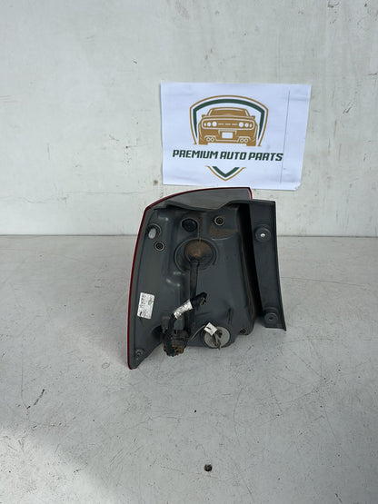 2012 Kia Sorento Station Wagon Right Taillight