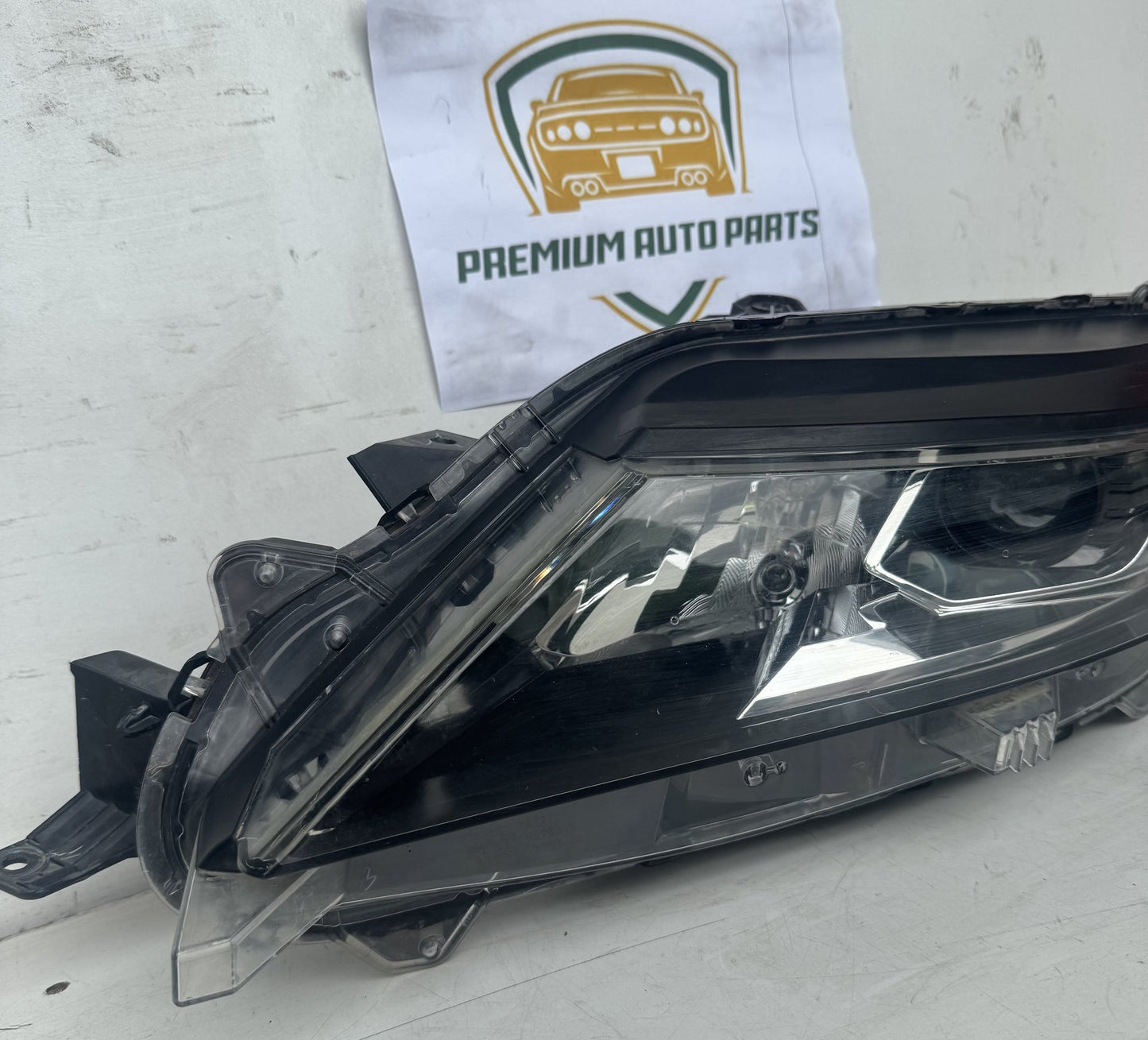 2019   Left Headlight