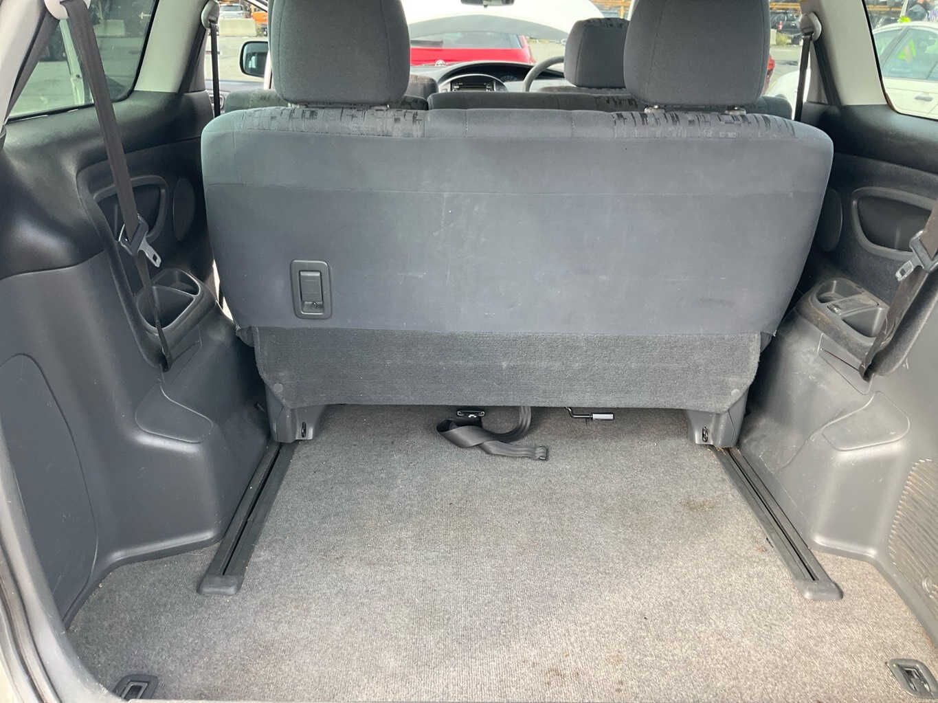 2005 Toyota Tarago GLi R30