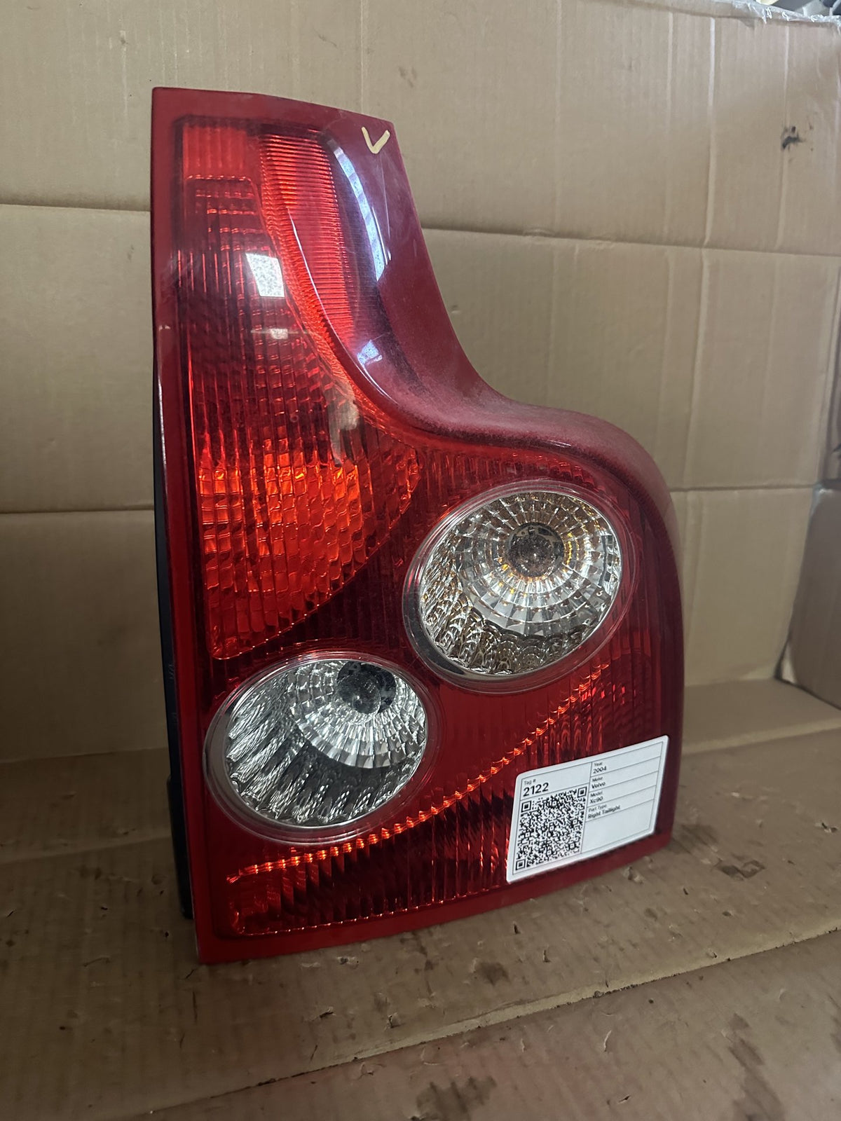 2004 Volvo XC90 - Right Taillight