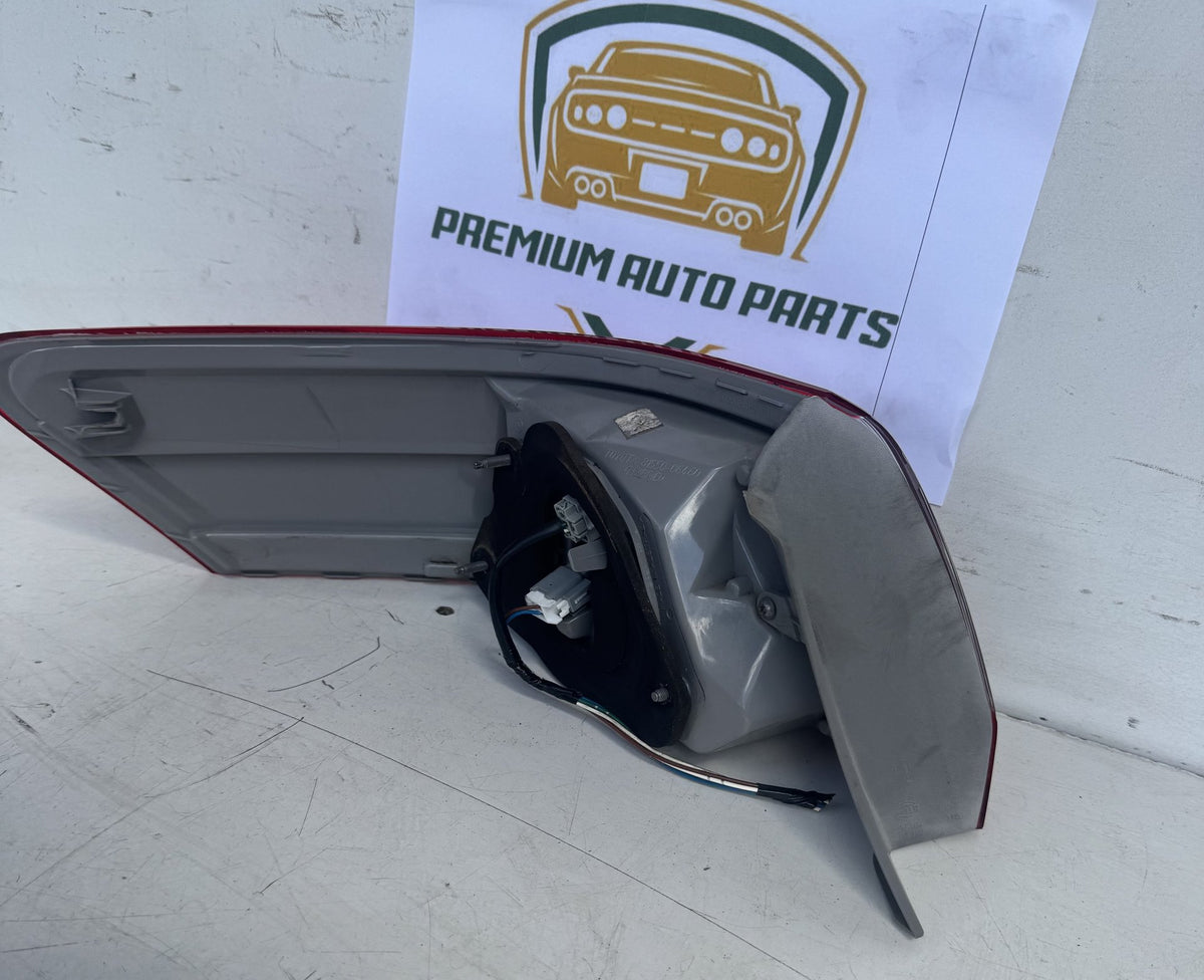 2011 Toyota Camry XV40 Sedan Right Taillight HELLA 06-184
