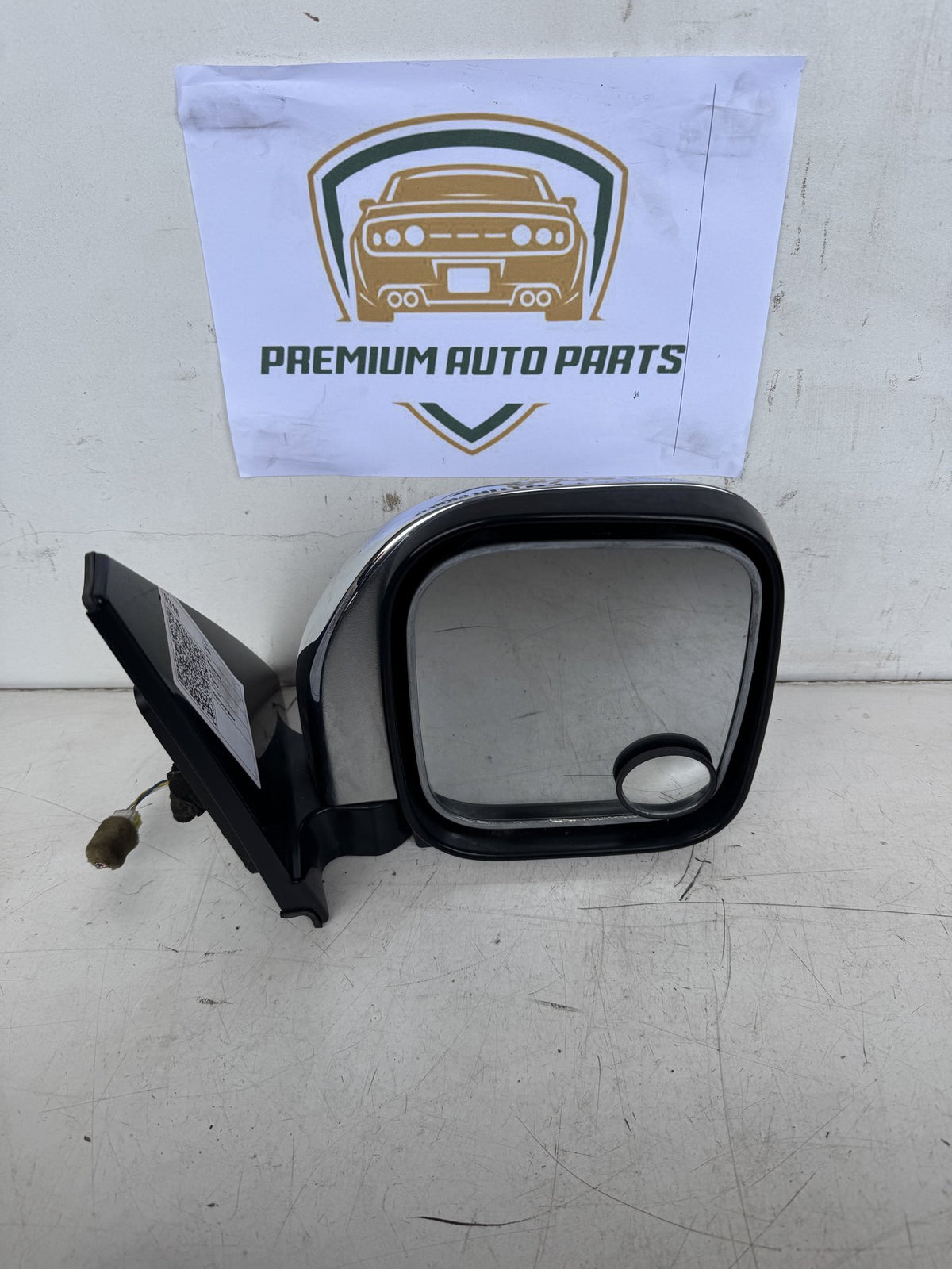 2004 Mitsubishi Pajero NP Station Wagon Right Door Mirror