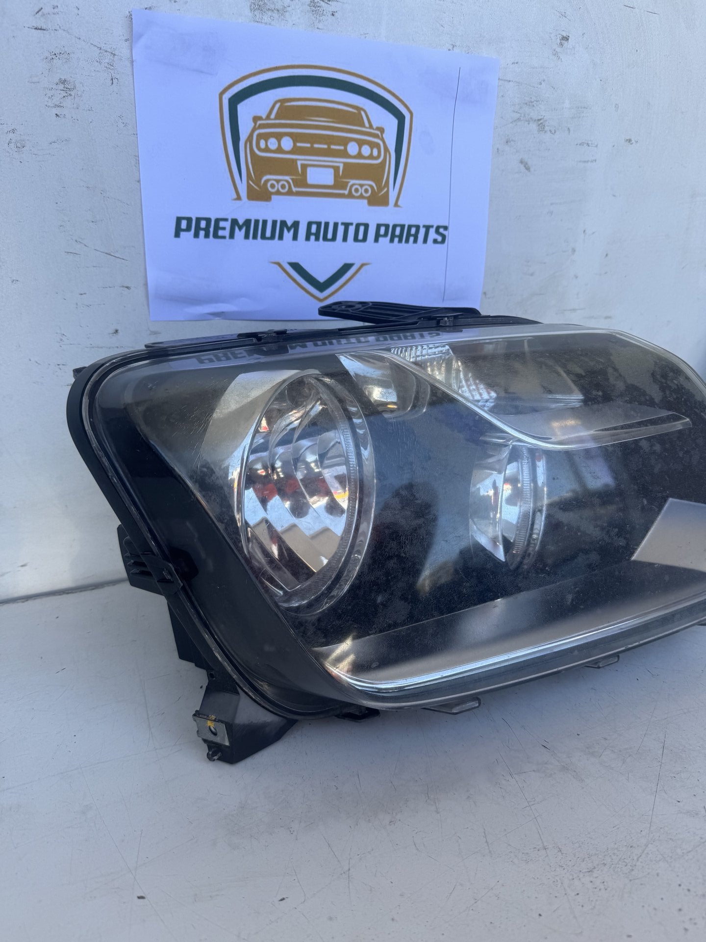 2016  2H Right Headlight