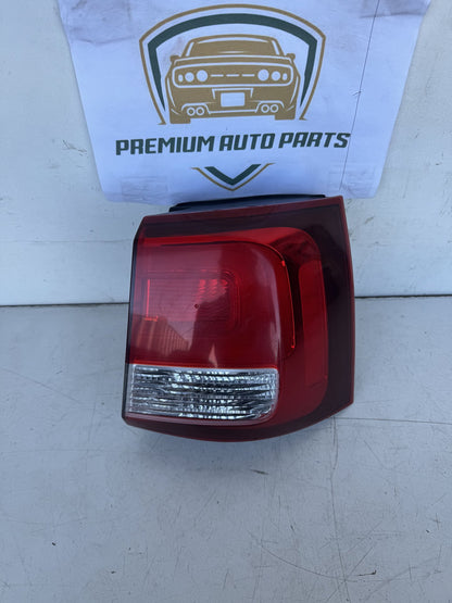 2014 Kia Sorento XM Station Wagon Right Taillight