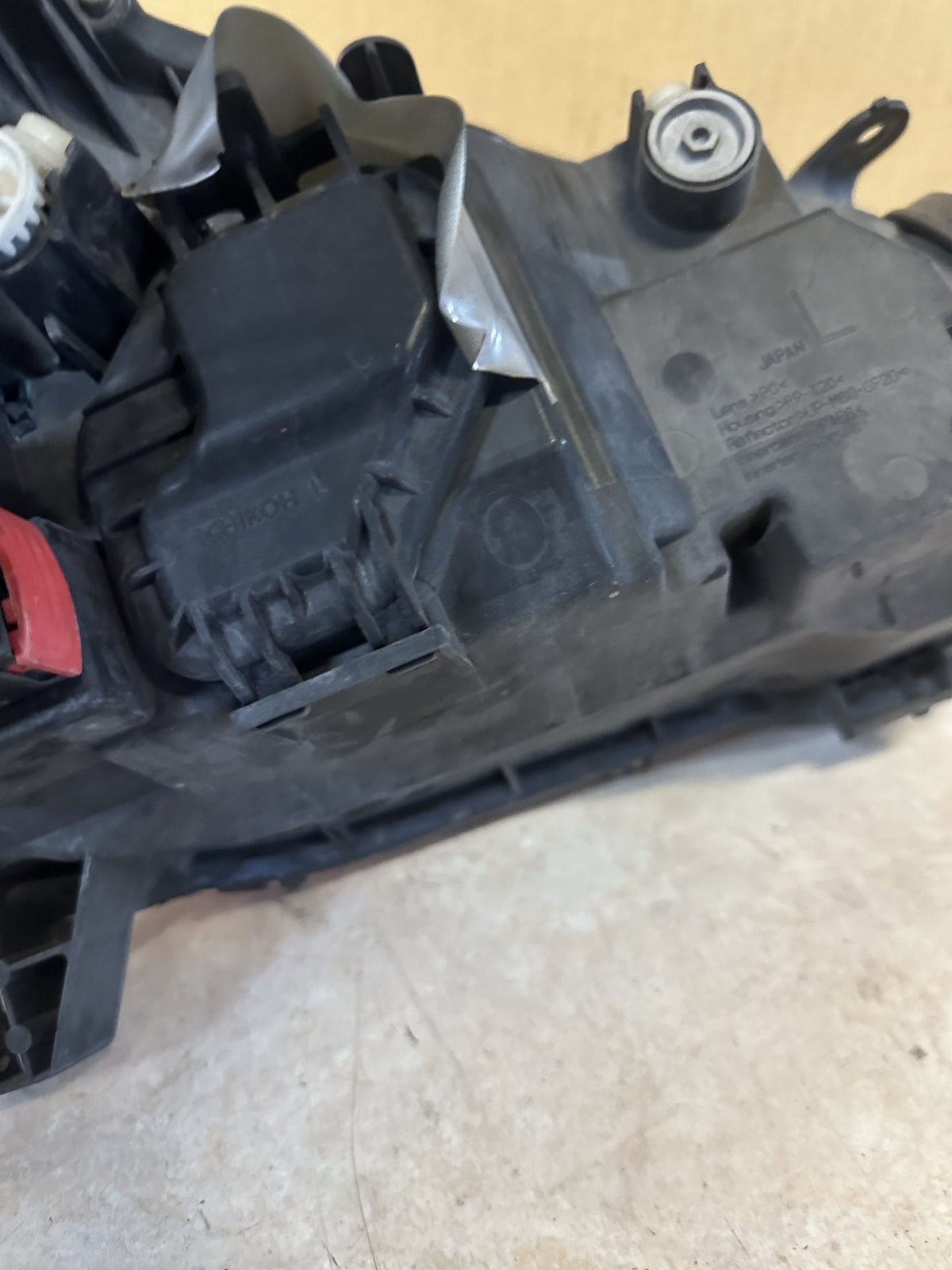 2004 Toyota Corolla Corolla Hatchback Left Headlight