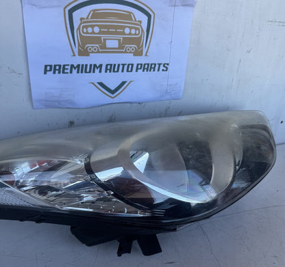 2013 Hyundai Elantra MD Sedan Right Headlight