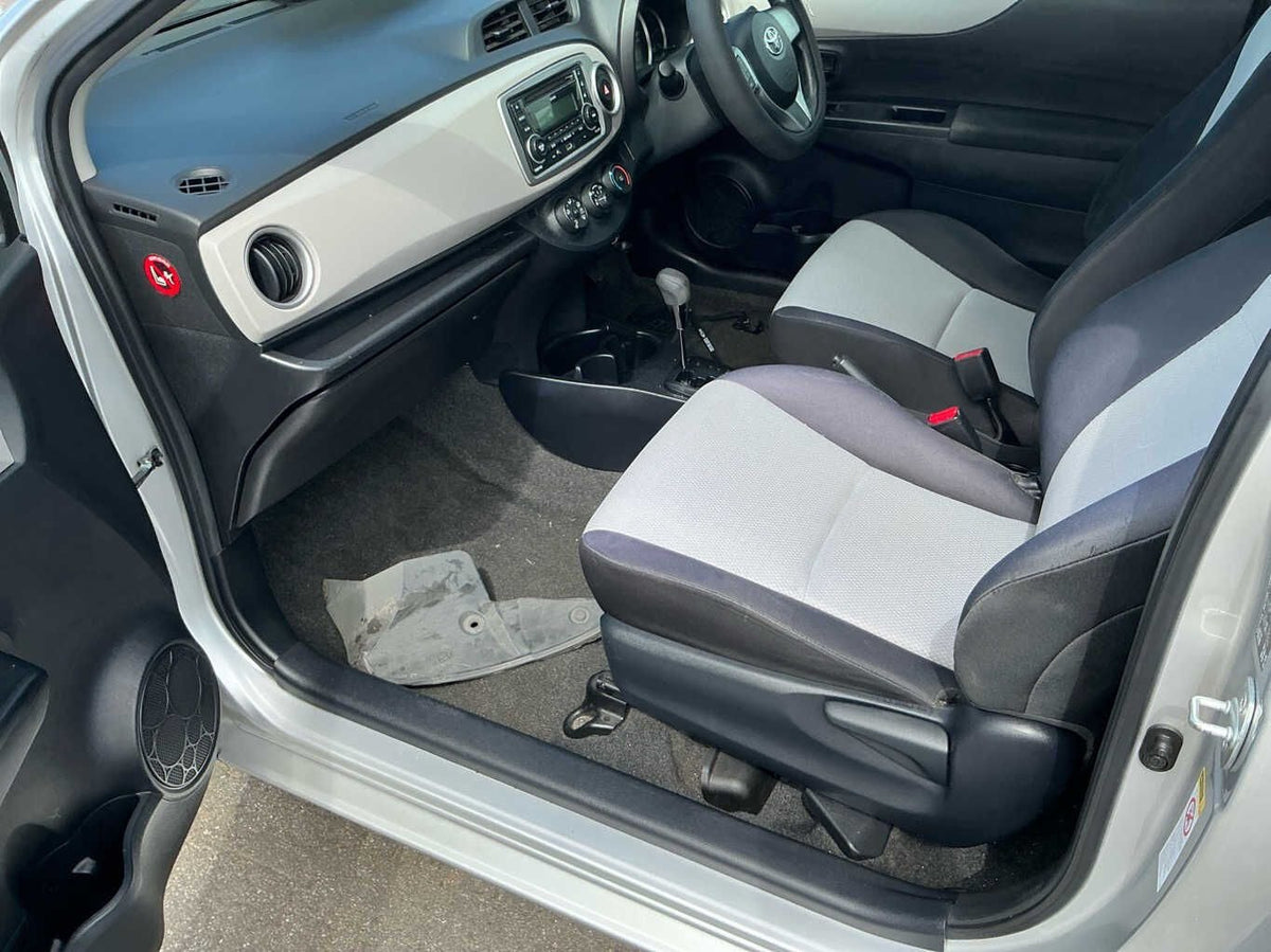 2013 Toyota Yaris YR P130