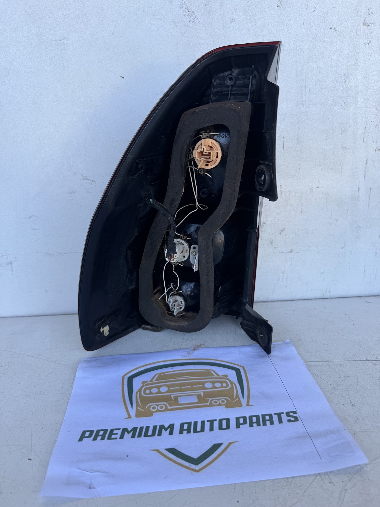 2007 Toyota Land Cruiser Station Wagon Right Taillight