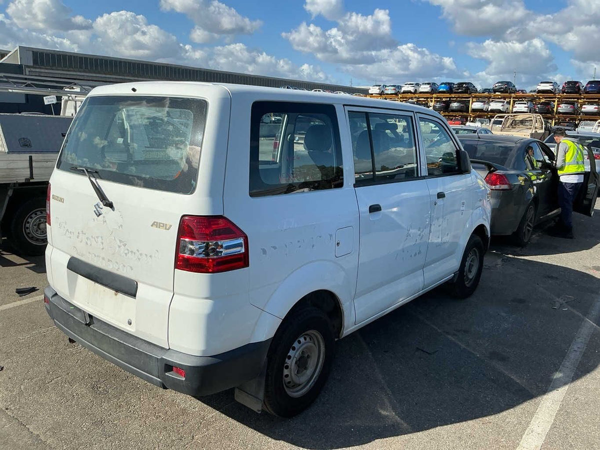 2015 Suzuki APV
