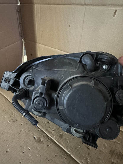 2008 Hyundai Tucson JM - Right Headlight