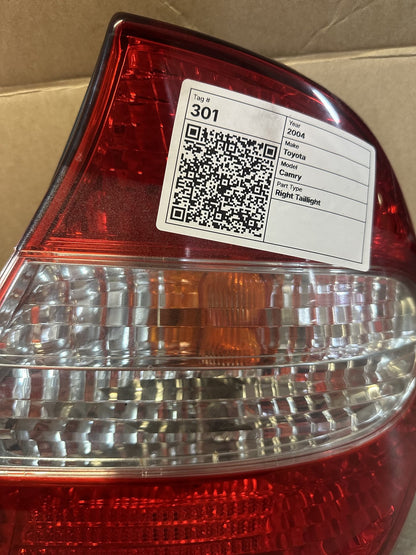 2004 Toyota Camry Sedan Right Taillight 841402
