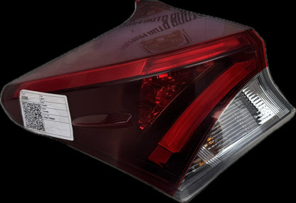 2015 Toyota Corolla Hatchback Right Taillight