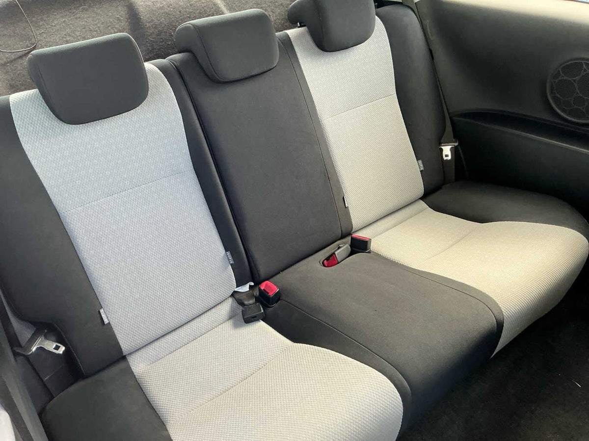 2013 Toyota Yaris YR P130