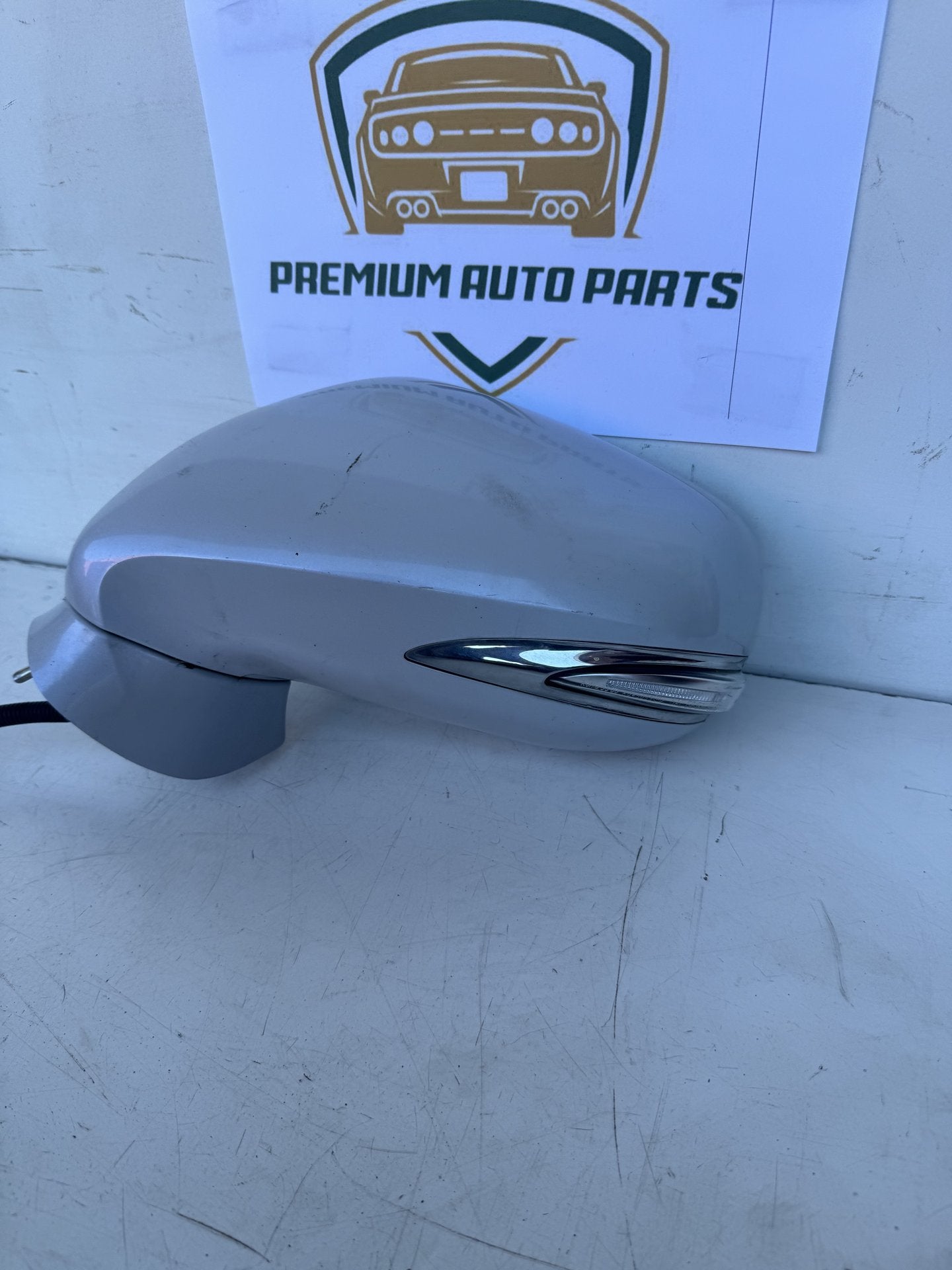 2010  E20 Left Door Mirror