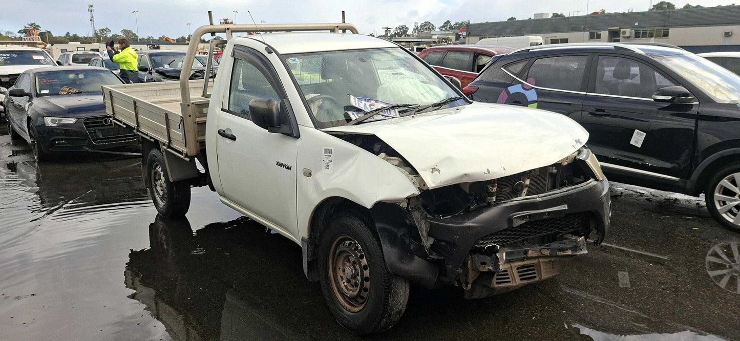 2012 Mitsubishi Triton GL MNCab & Chassis 
Mitsubishi
Triton
