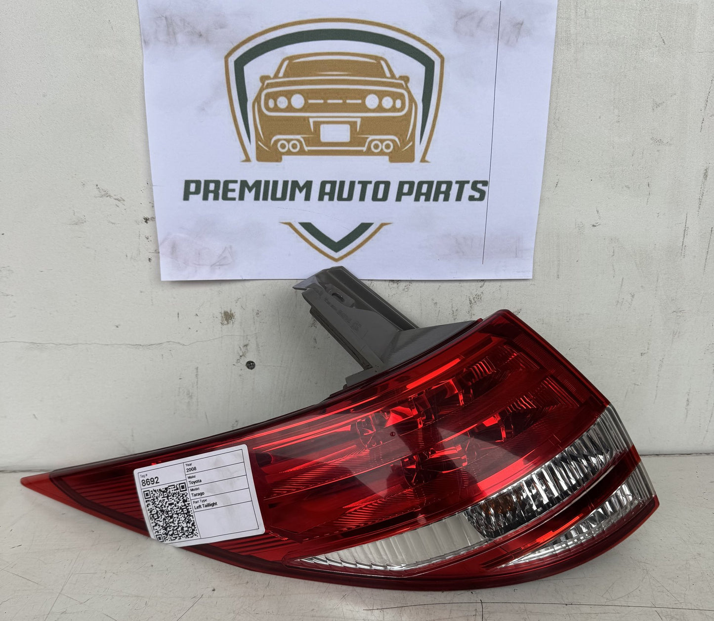 2008 Toyota Tarago Station Wagon Left Taillight