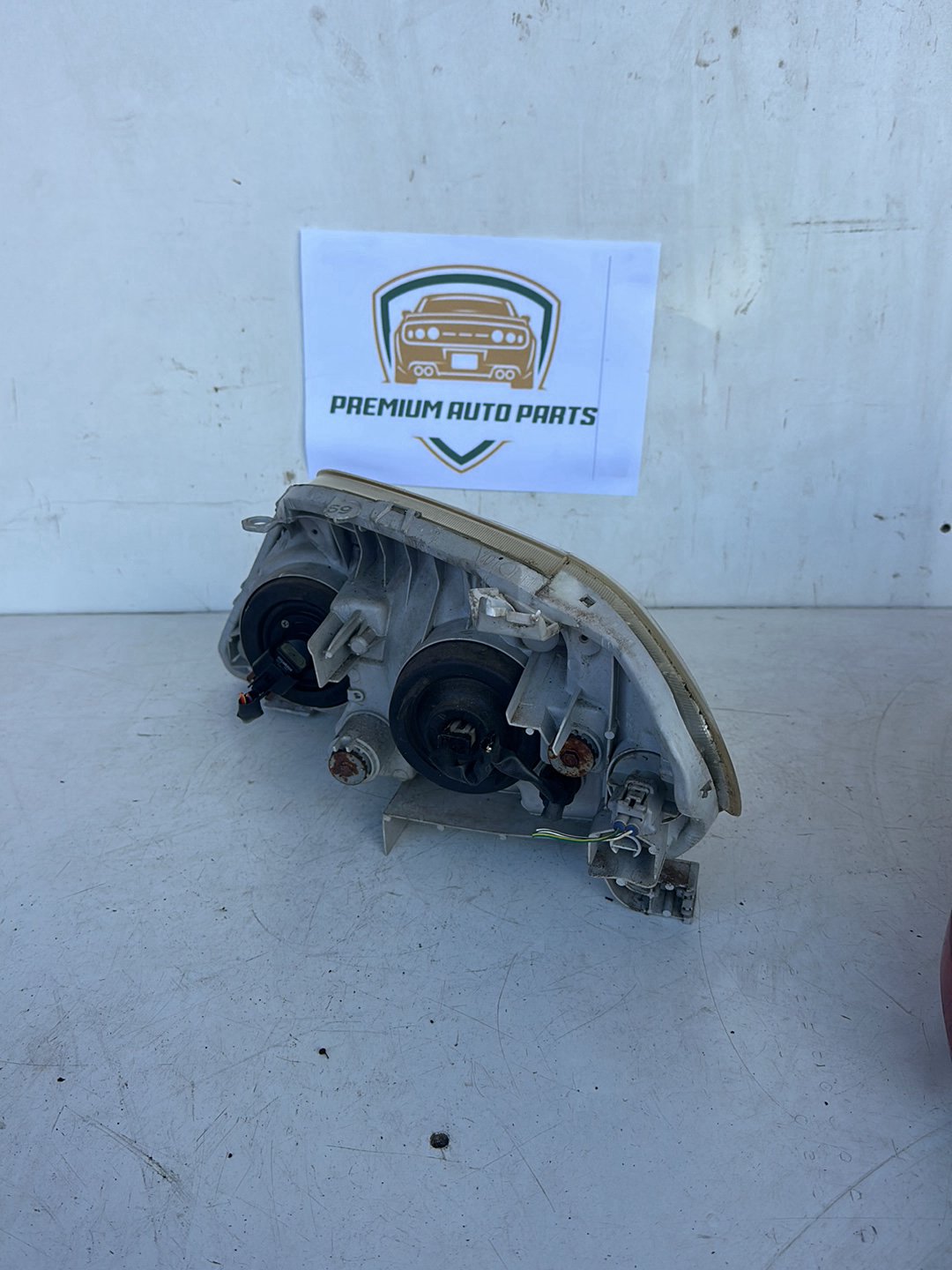 2002 Toyota Corolla E120 Sedan Right Headlight