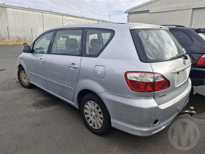 2004 Toyota Avensis