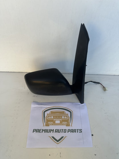 2005 Toyota Tarago R30 Station Wagon Right Door Mirror 012142