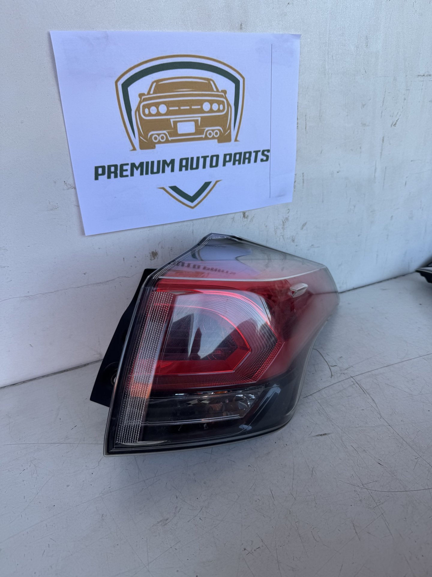 2017 Toyota RAV4 Station Wagon Right Taillight