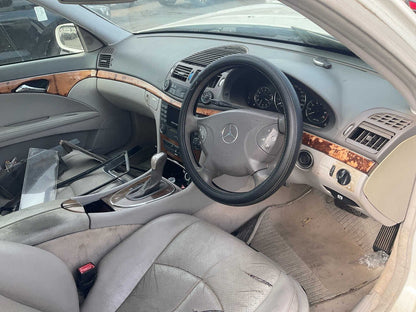 2004 Mercedes-Benz E240  W210Sedan 
Mercedes-Benz
E240