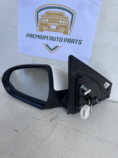 2017 Hyundai Elantra Left Door Mirror E4 044782