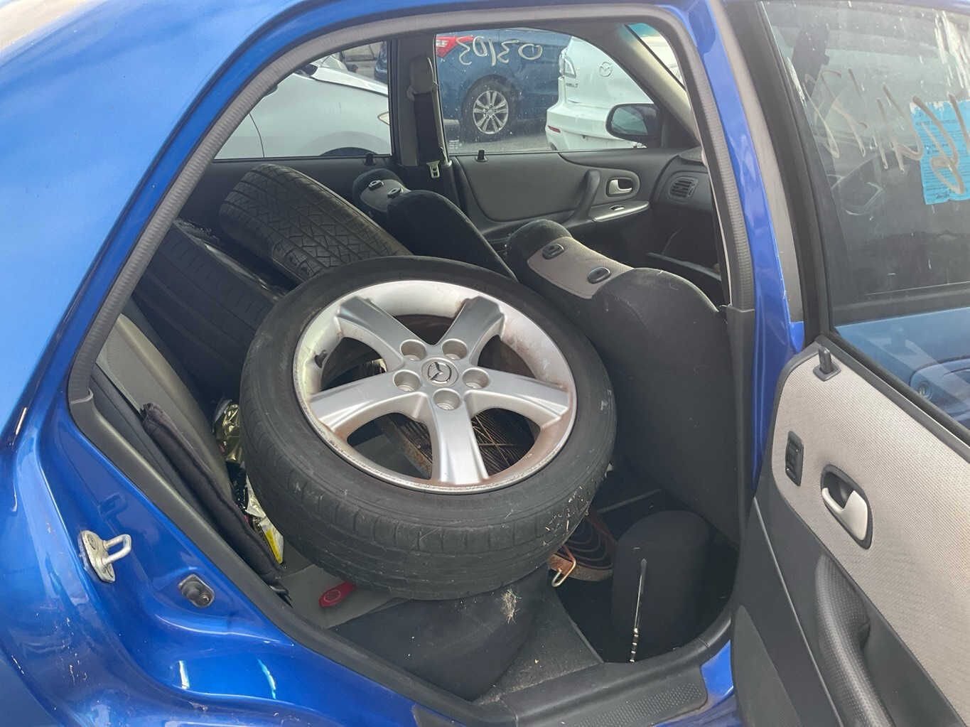 2003 Mazda 323 BJ