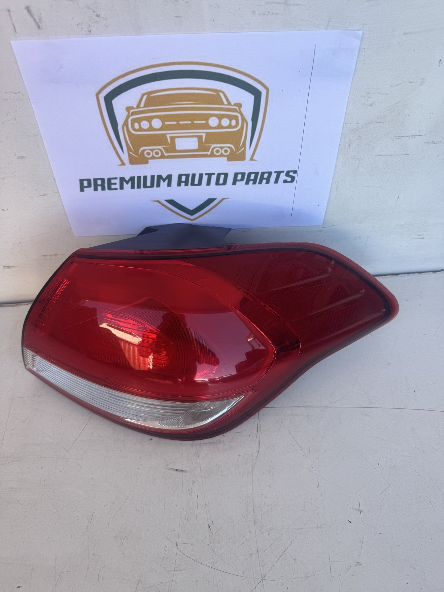 2015  YD Right Taillight