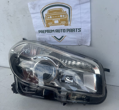 2010   Right Headlight