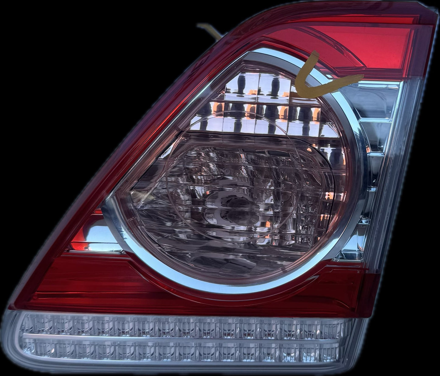 2010  E150 Right Bootlid Light