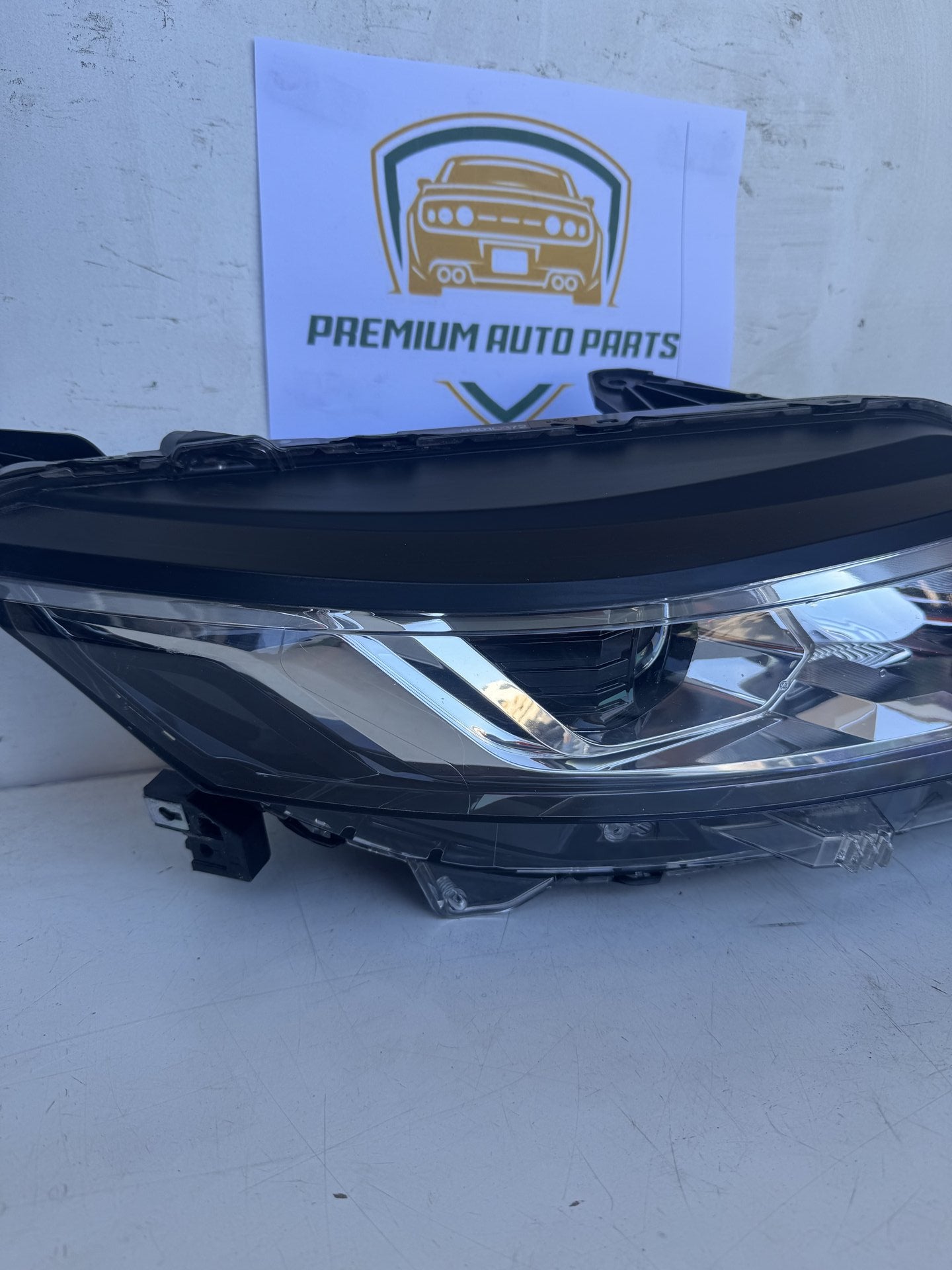 2023   Right Headlight