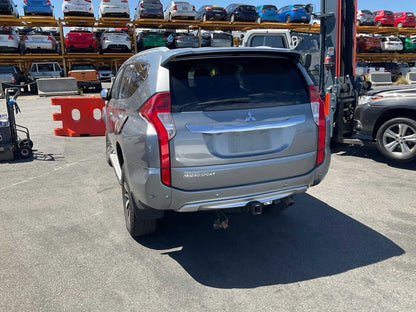 2018 Mitsubishi Pajero  QEStation Wagon 
Mitsubishi
Pajero