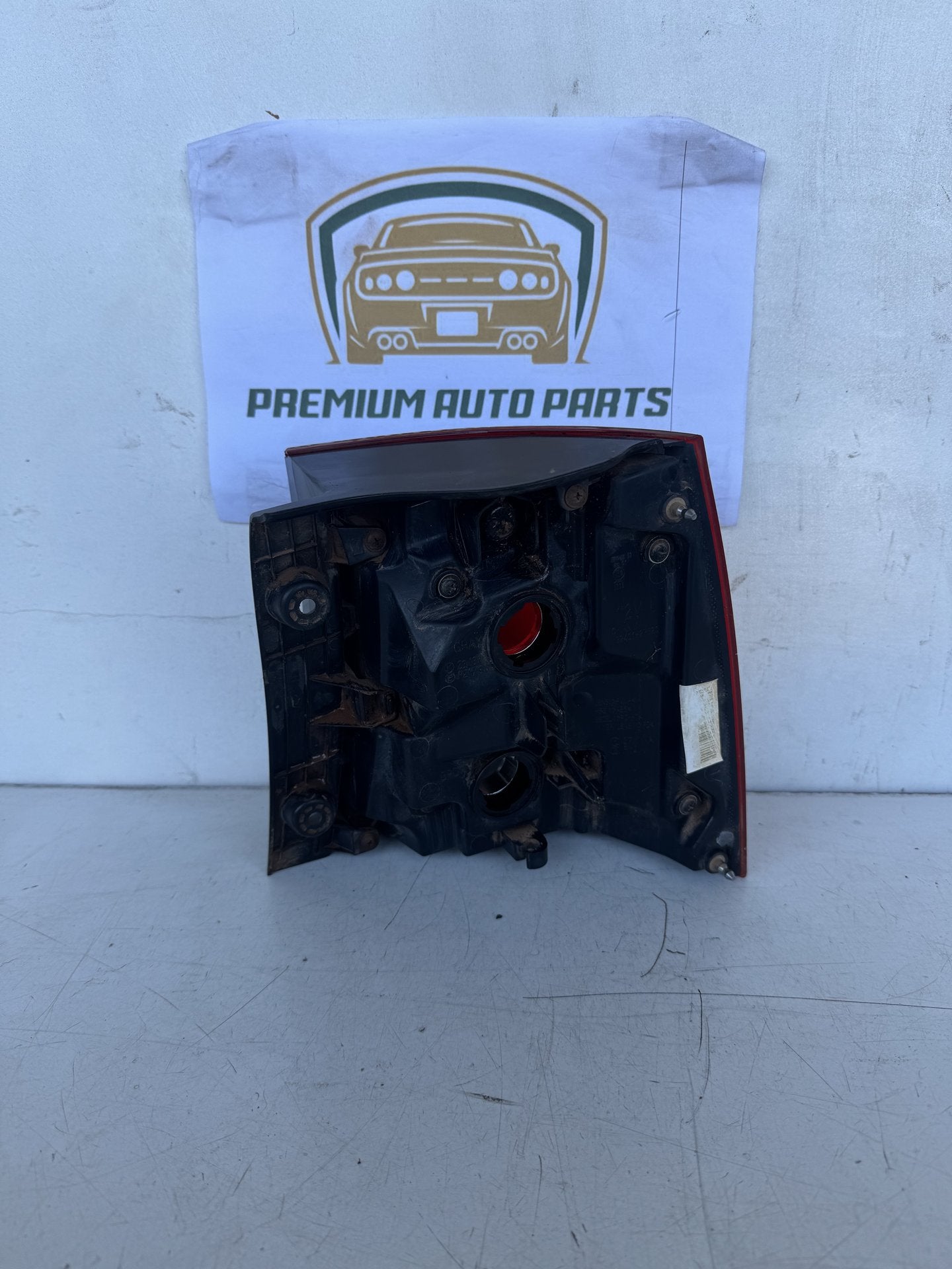 2014 Kia Sorento XM Station Wagon Left Taillight
