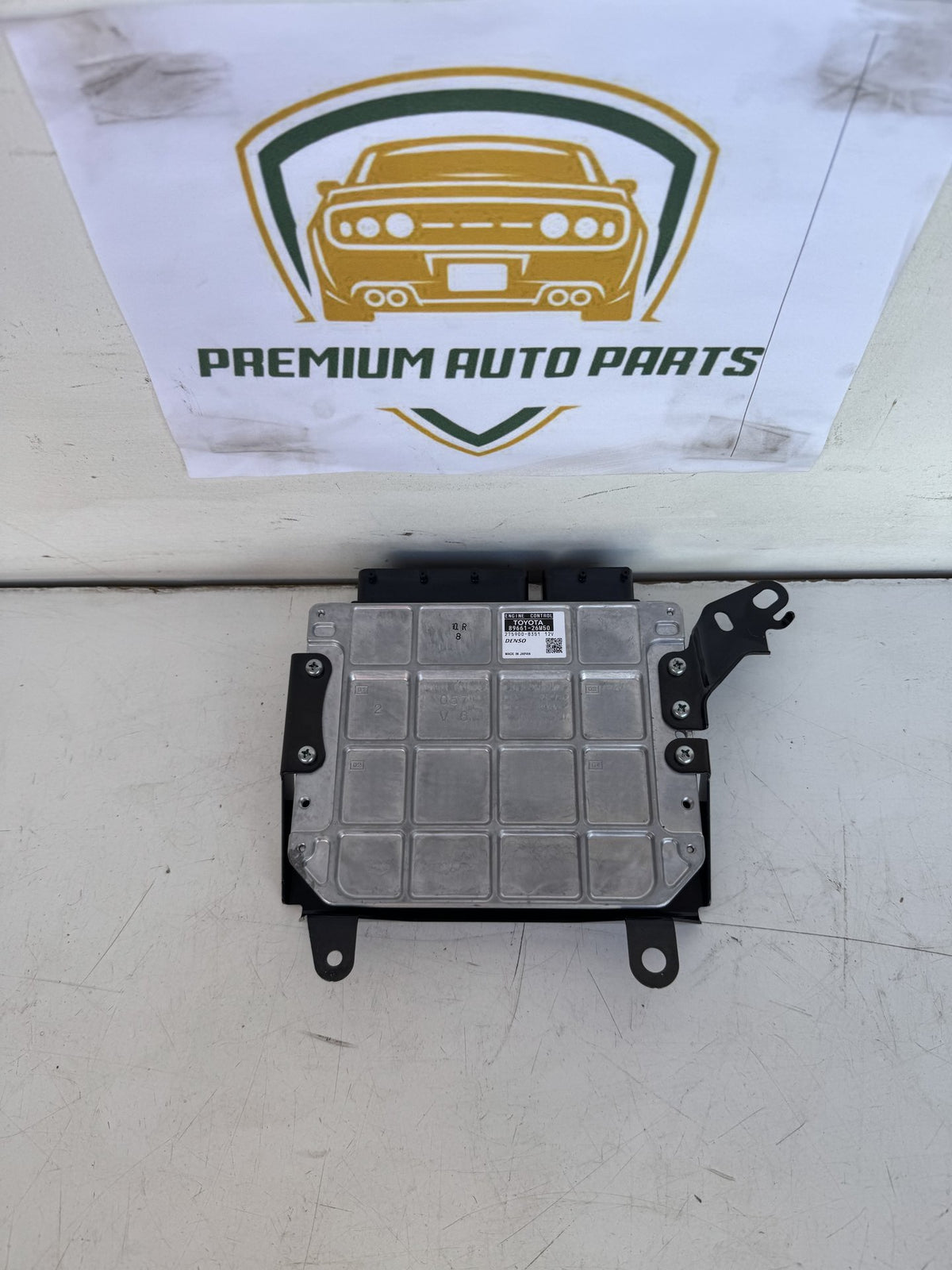 2014 Toyota Hiace ECU 89661-8351