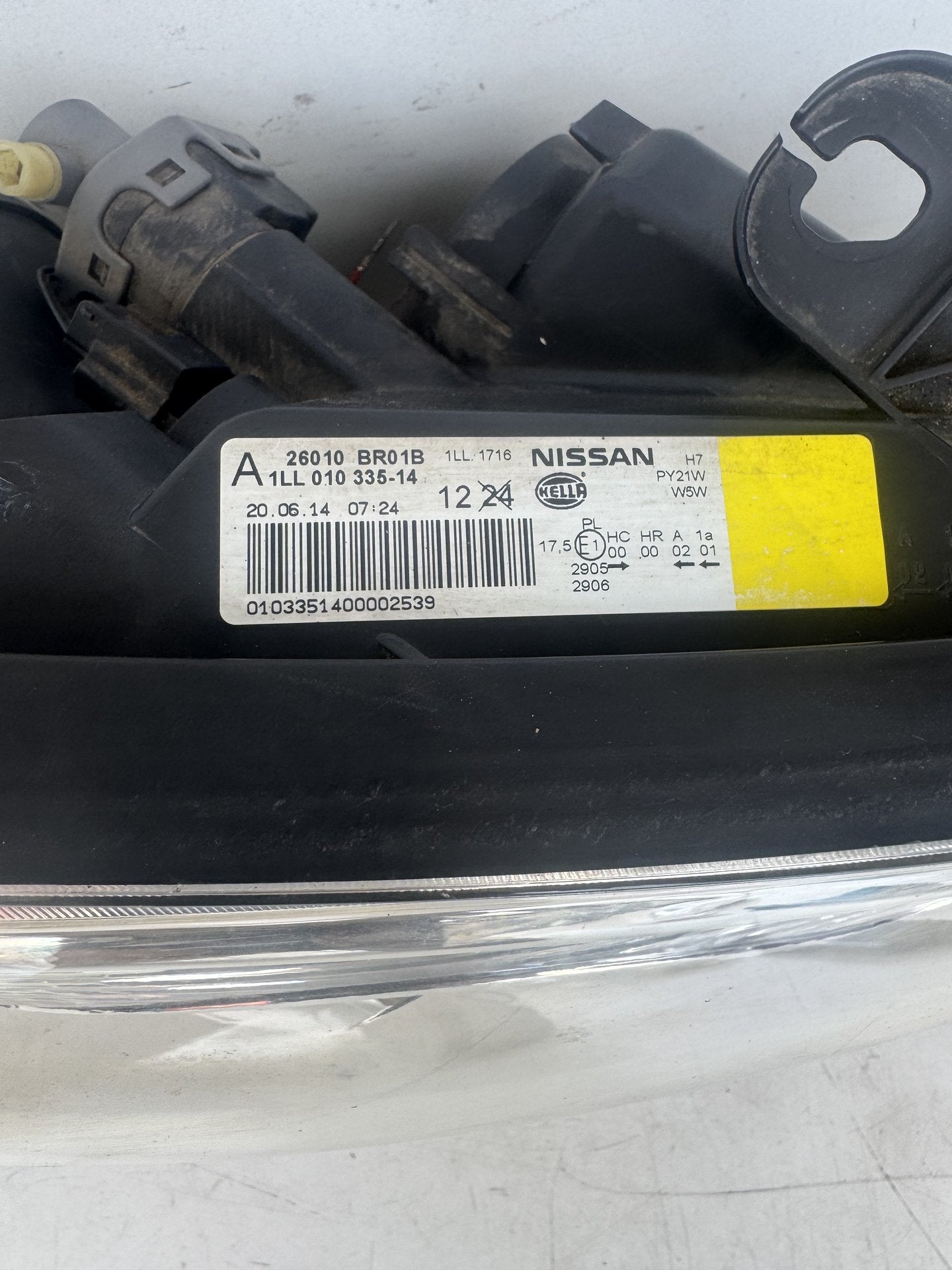2010   Right Headlight