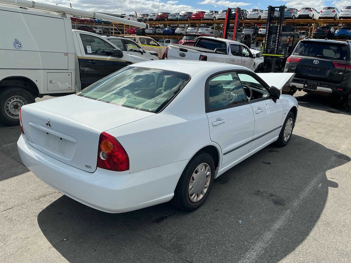 2004 Mitsubishi Magna ES TL