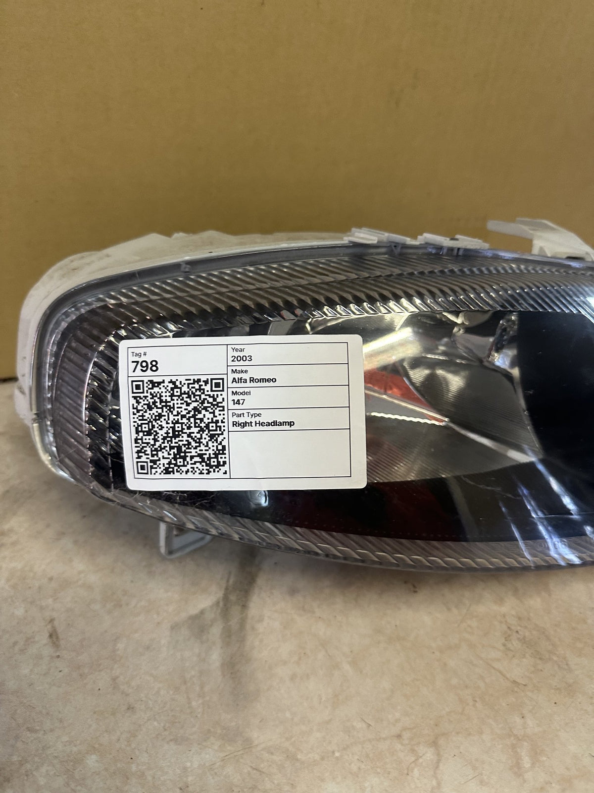 2003 Alfa Romeo 147 - Right Headlight