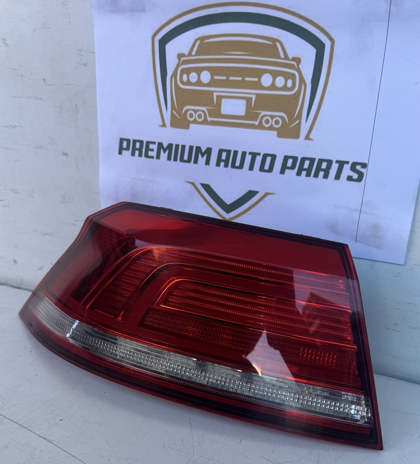 2018   Left Taillight