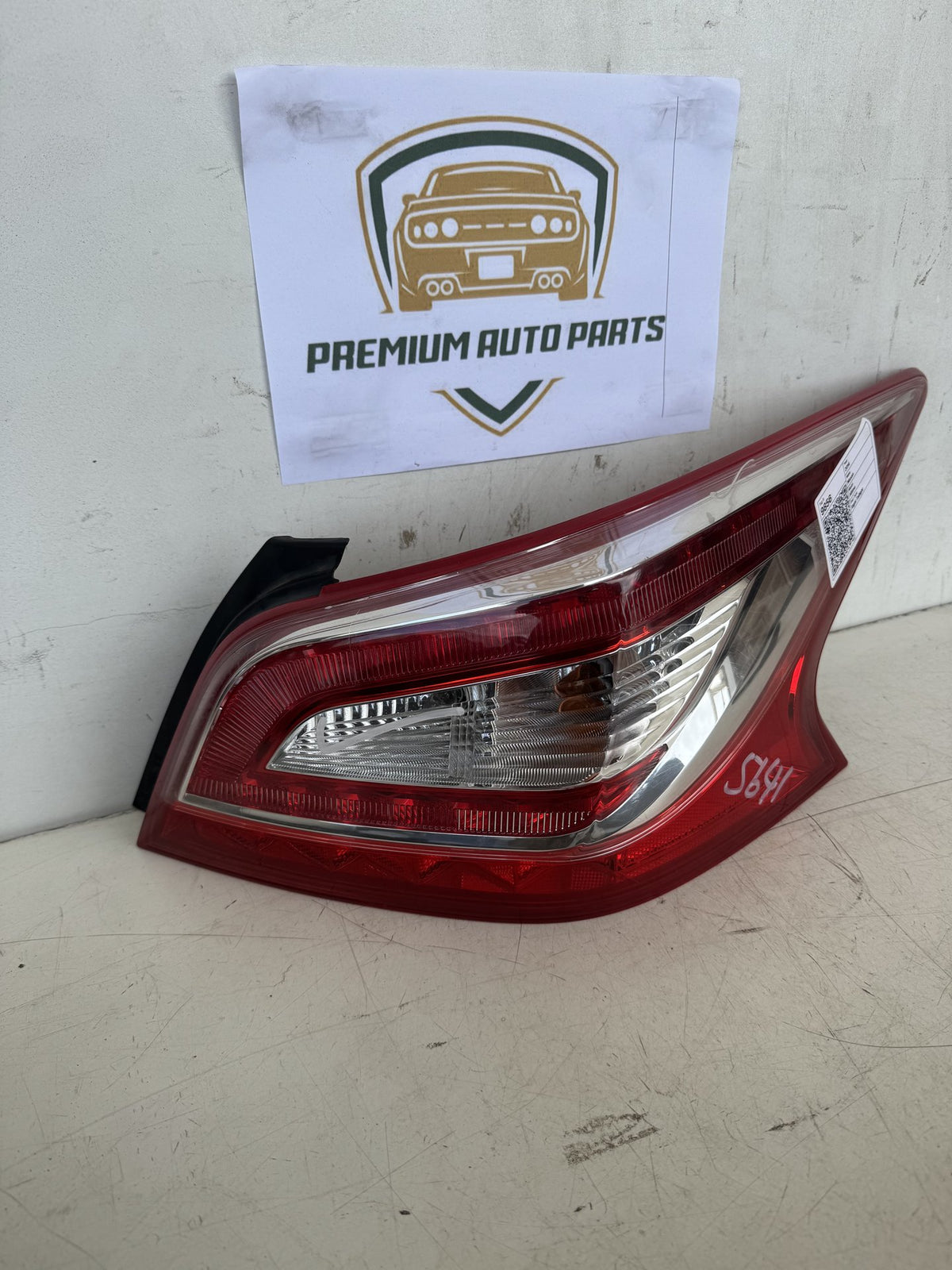 2014 Nissan Altima Right Taillight