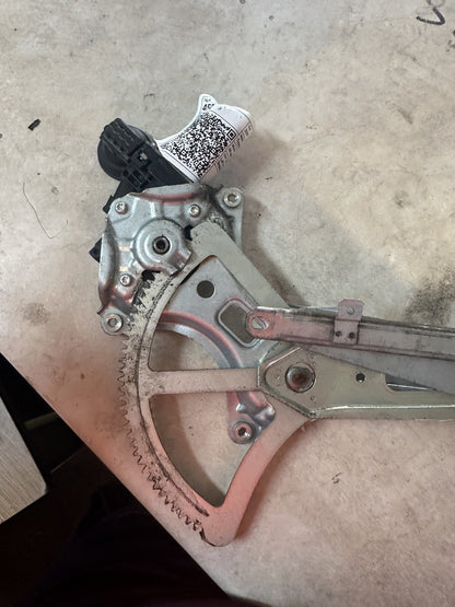 2011 Toyota Hiace Hi-ace Cargo Van Left Front Window Regulator/Motor