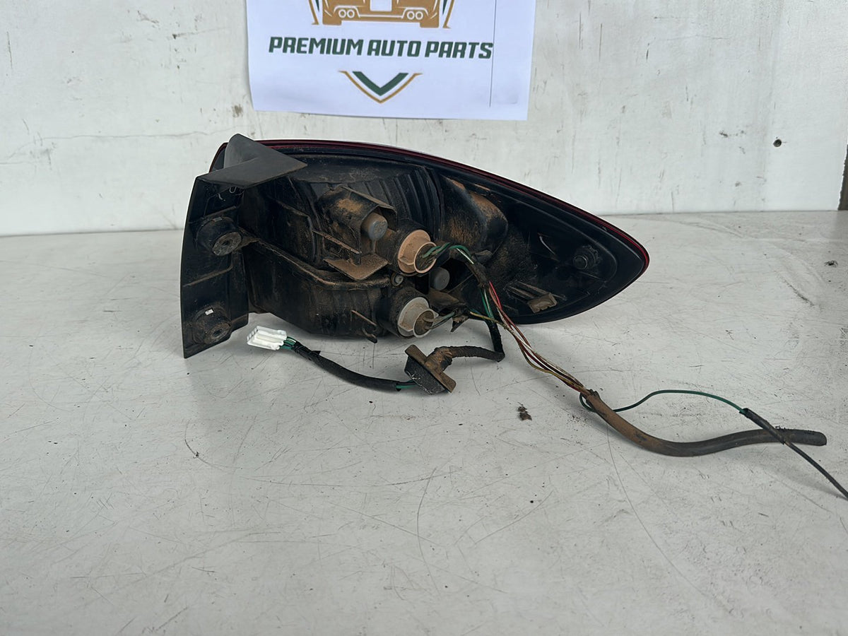 2007 Subaru B9 Tribeca SUV Left Taillight